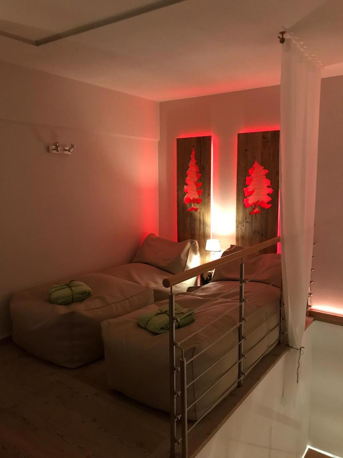 Ciasa Ai Pini Couette-café